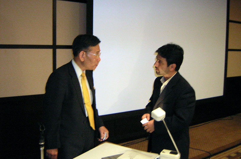 با پروفسور یوشیدا- ژاپن 2003